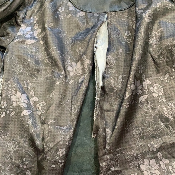 Guess all black leather motorcycle jacket - Picture 8 of 9